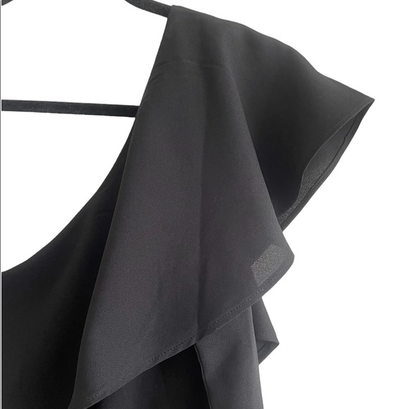 Black One Shoulder Ruffle Top Size M - Picture 5 of 6